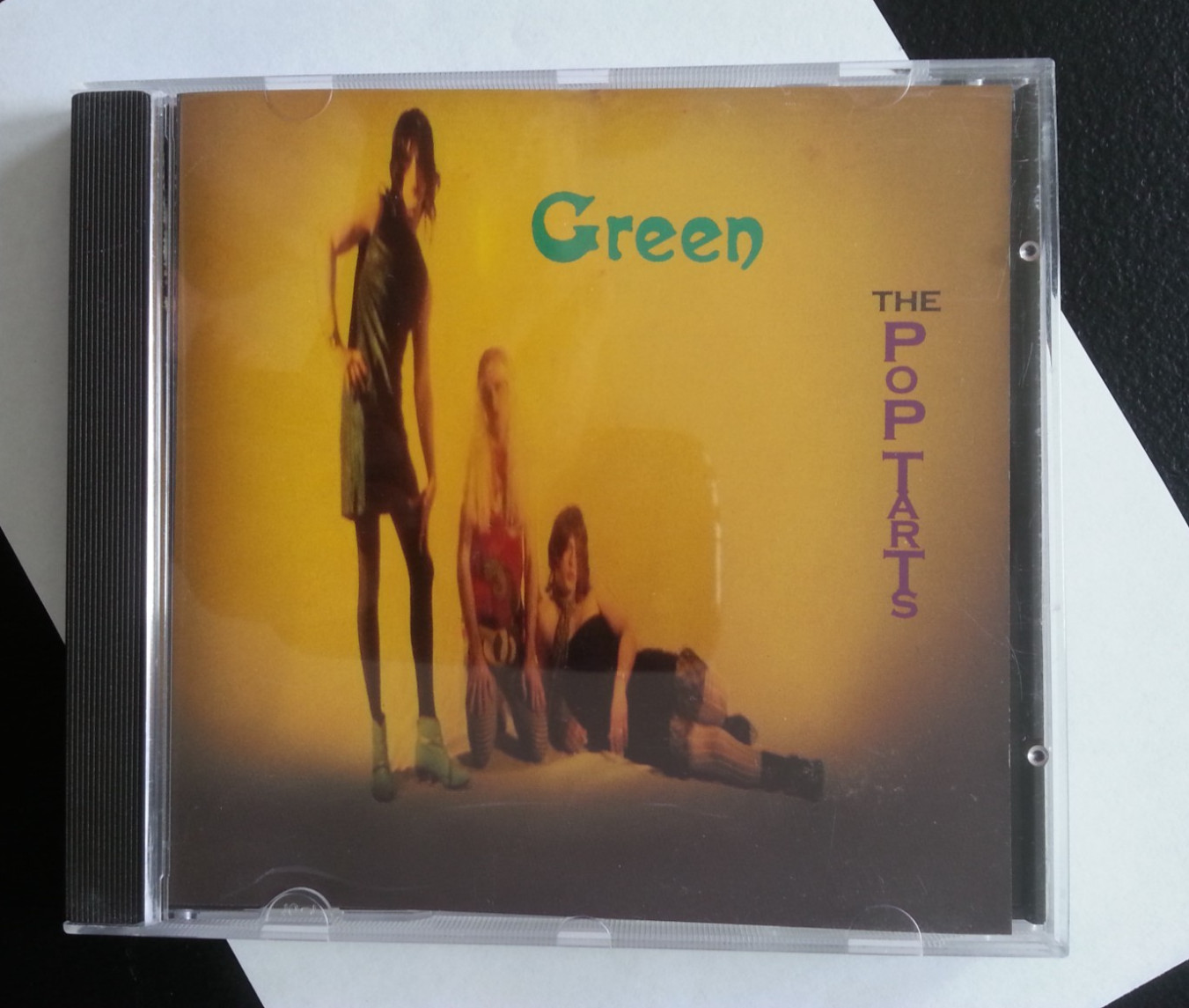 CD : Green – The Pop Tarts 1992 Futurist Records – Disc is in Mint Condition