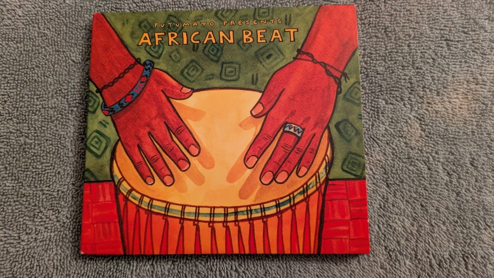Putumayo World Music Presents AFRICAN BEAT, 2013, CD, Digipak, Folk, World