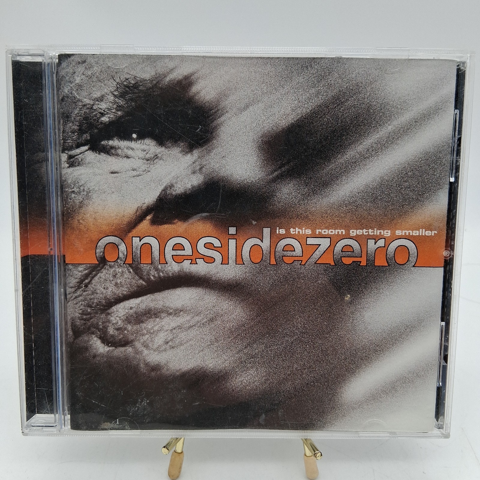 Onesidezero – Is This Room Getting Smaller – CD – (2001 Maverick)
