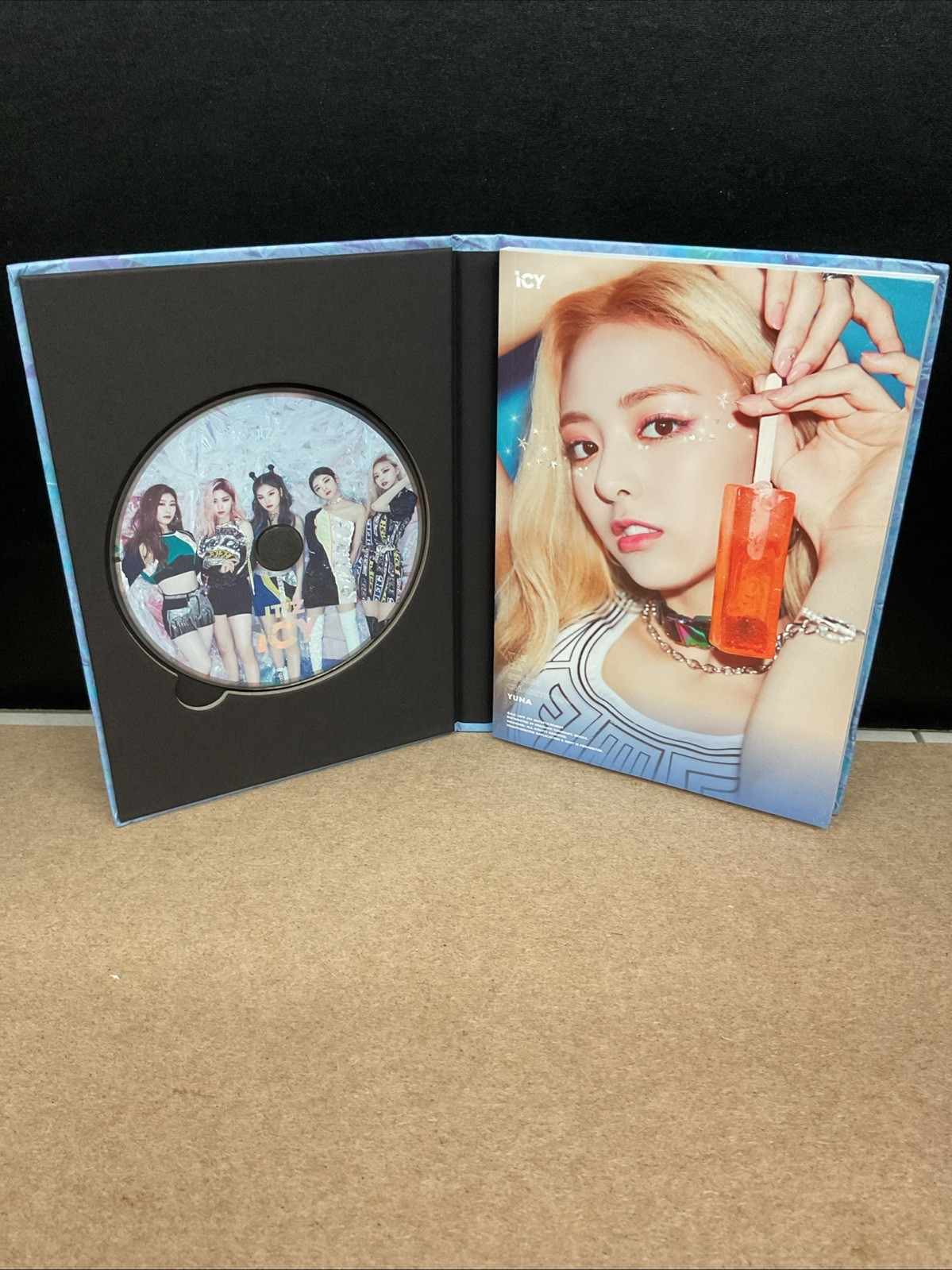 IT’Z iCY itzy JYP Entertainment Dreamus CD 2019 Gift Set