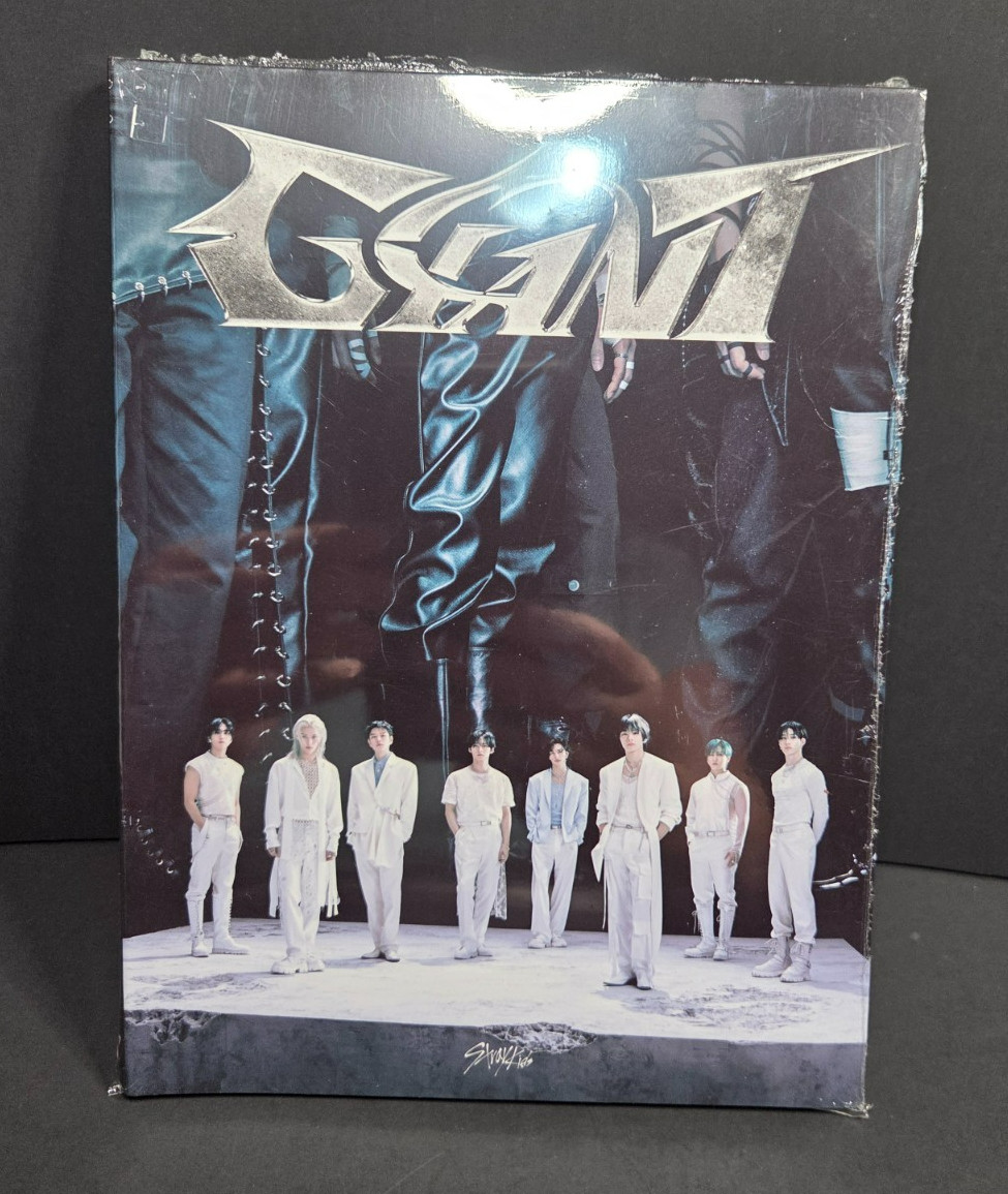 Stray Kids GIANT Limited Edition Type B CD Japan NEW