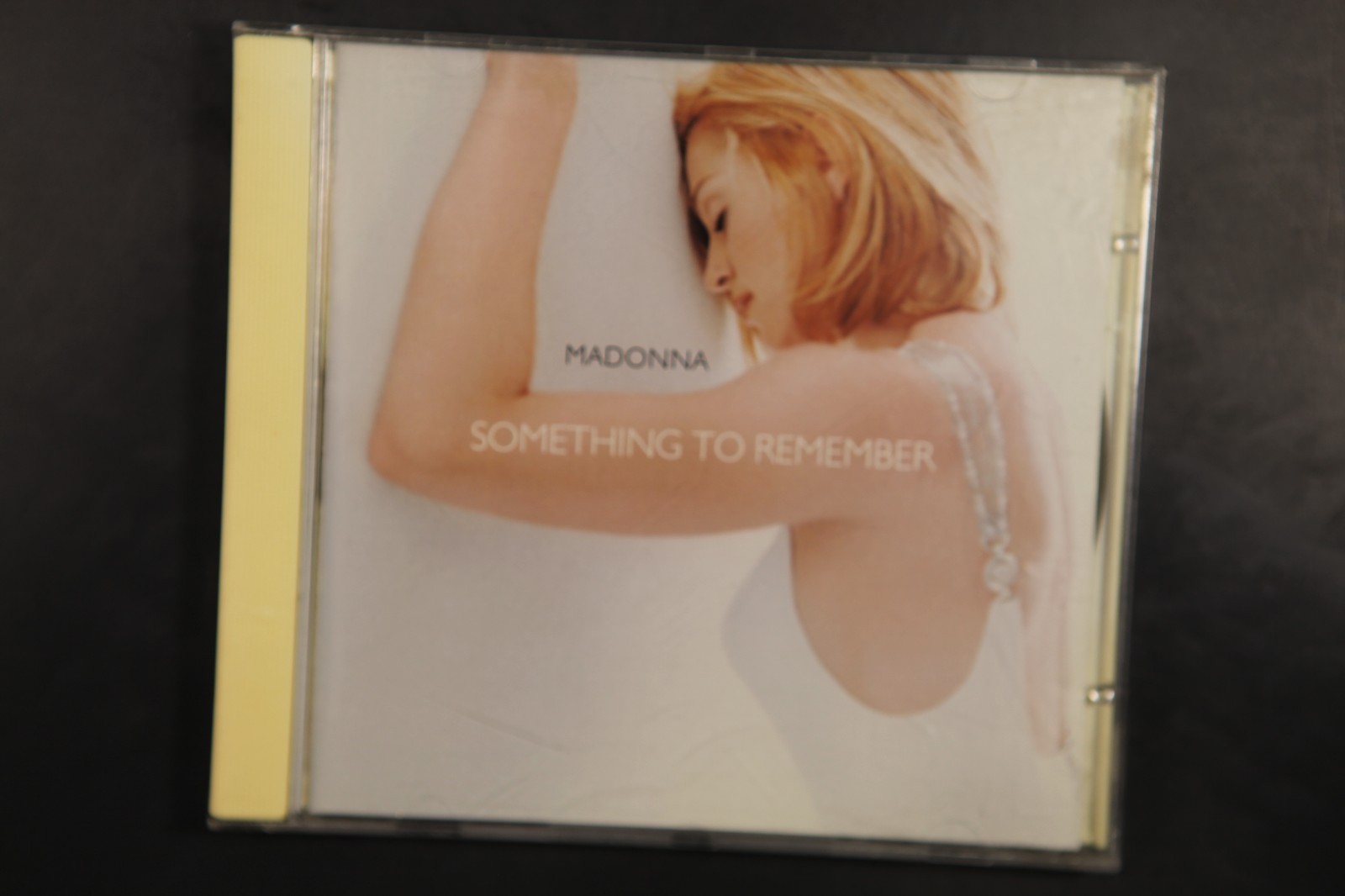 Madonna ‎– Something To Remember (C409)