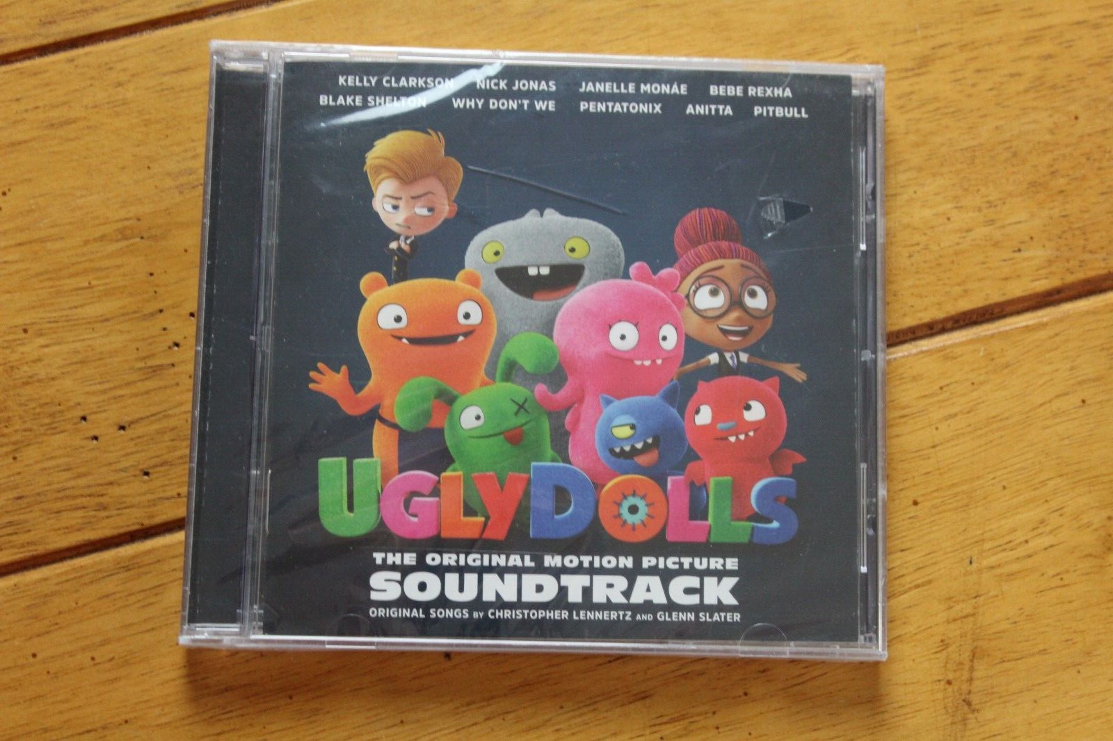 UGLY DOLLS SOUNDTRACK AUDIO CD [NEW] CASE CRACK [170]
