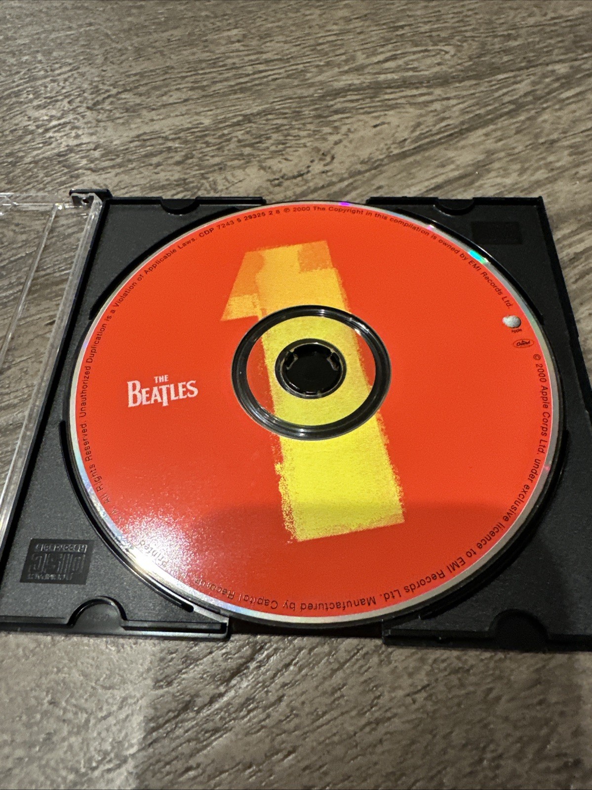 The Beatles 1 CD (2000) 27 Number One Singles Greatest Hits DISC ONLY