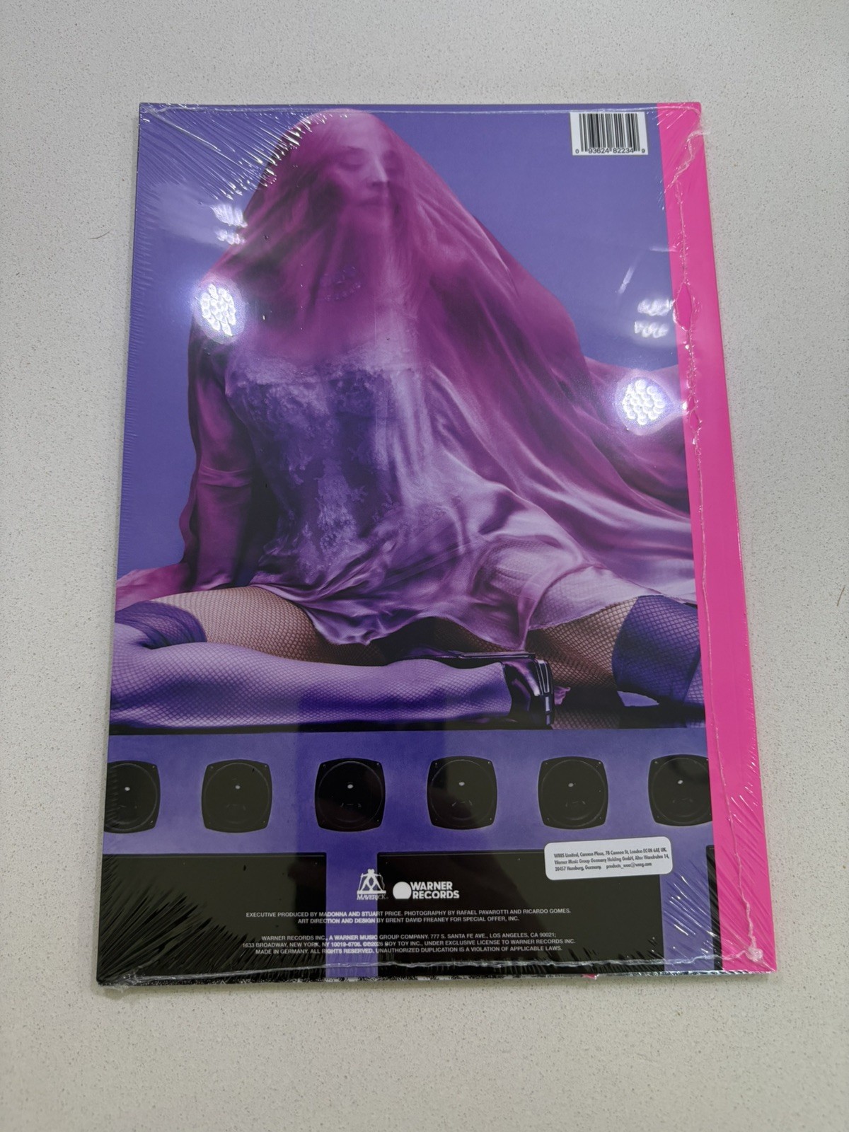 MADONNA CONFESSIONS II DELUXE 16 TRACK CD ALBUM w/ SOFTCOVER PHOTO BOOK SEALED