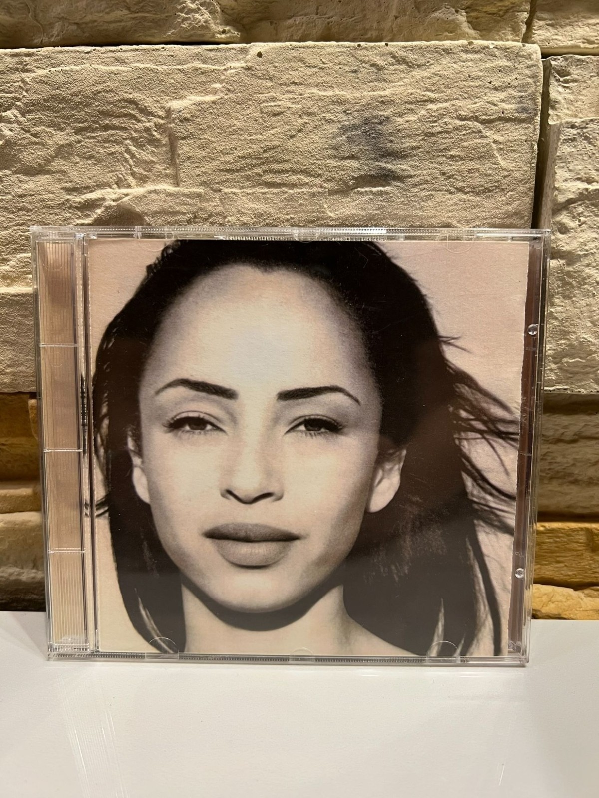 Sade The Best of Sade 1994 R&B Soul Smooth Jazz Sony Music Epic Used CD Disc
