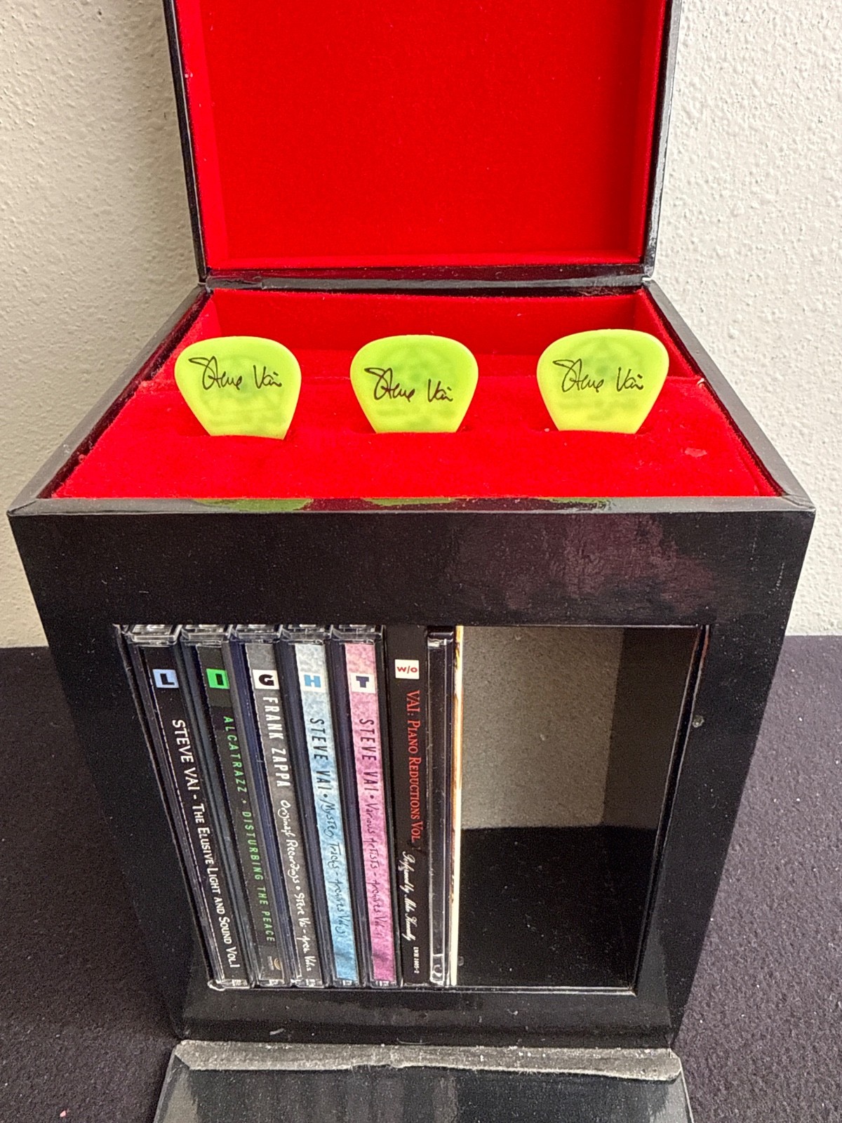STEVE VAI * THE SECRET JEWEL BOX * CDs & 3 Picks Box Set * CD Bonus Interview