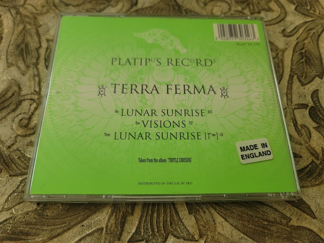 Terra Ferma – Lunar Sunrise (7″ Mix / Original Mix) / Visions (Original Mix) CD