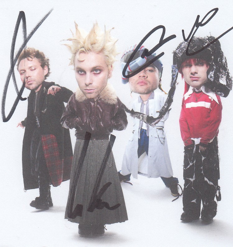 5 Seconds Of Summer – Everyone’s A Star CD Rare Alternate Art & Signed Insert