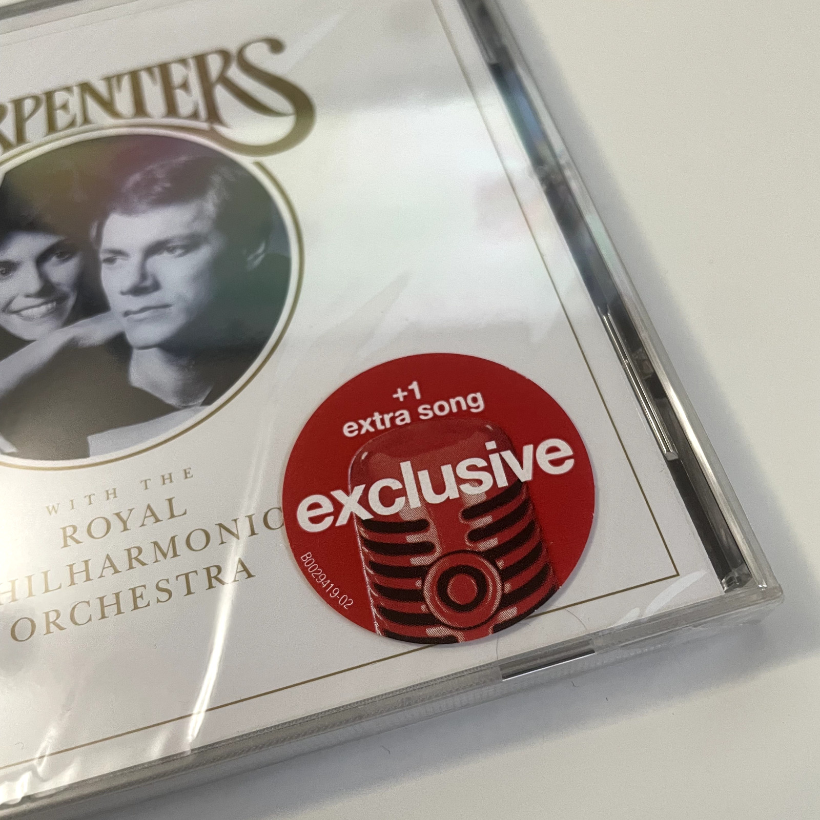 CARPENTERS LIMITED TARGET EDITION OOP CD WITH THE ROYAL PHILHARMONIC BONUS TRACK