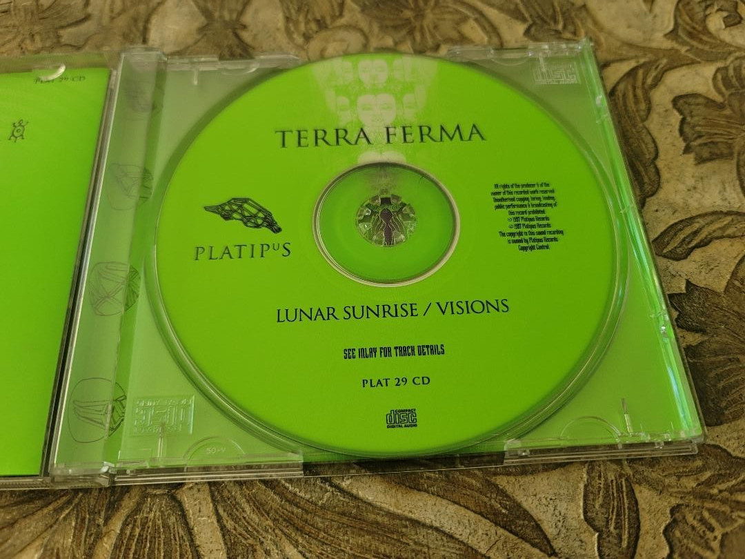 Terra Ferma – Lunar Sunrise (7″ Mix / Original Mix) / Visions (Original Mix) CD