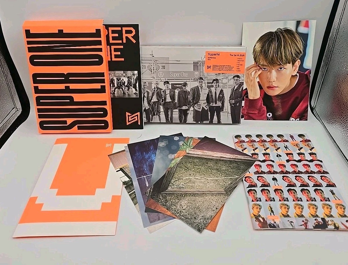 Super M Super One Kpop CD Album + Large Baekhyun Photocard w/ Photobook + Photos