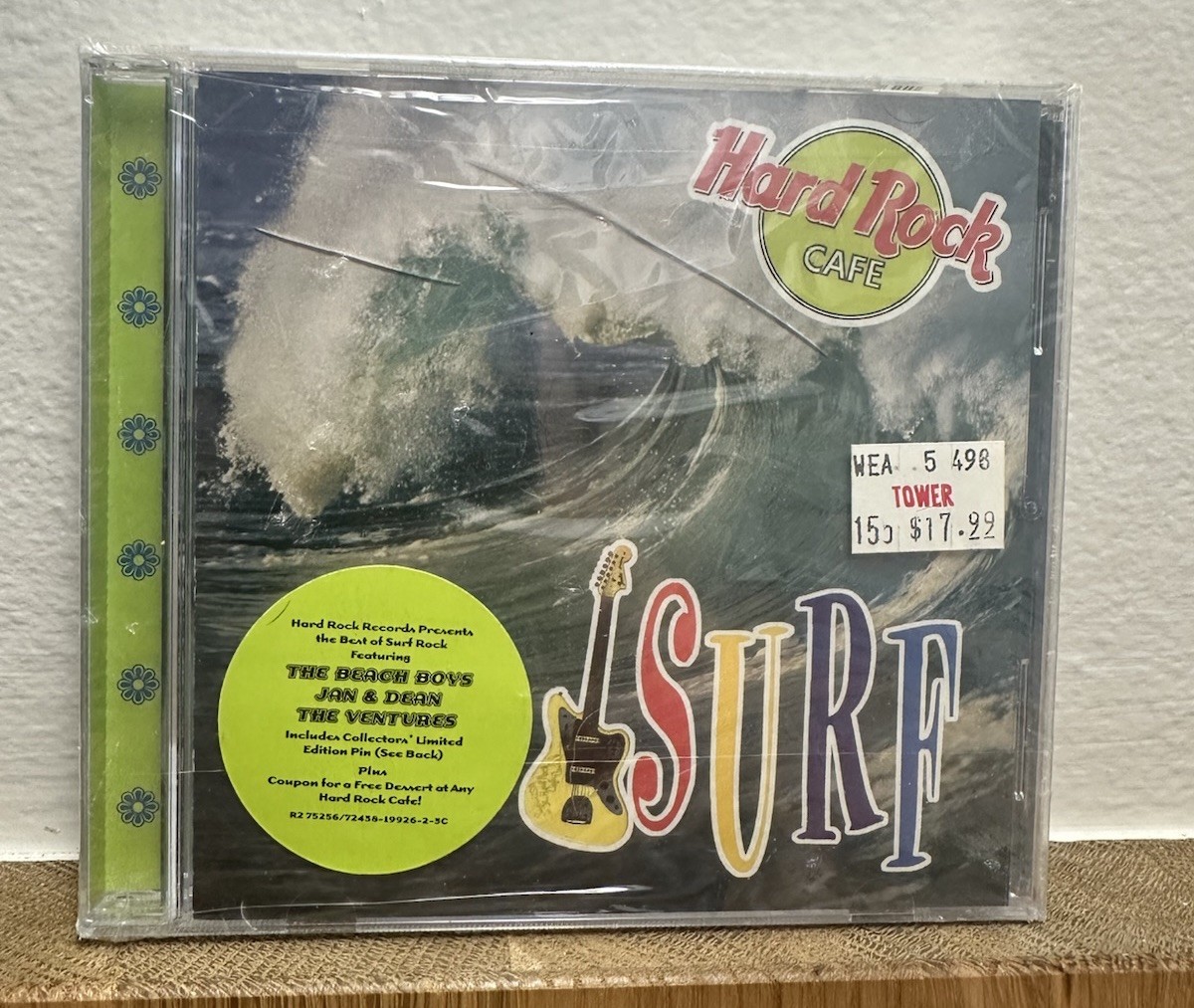 Hard Rock Cafe Surf CD Surfboard PIN Beach Boys Surfin’ U.S.A. Limited Sealed