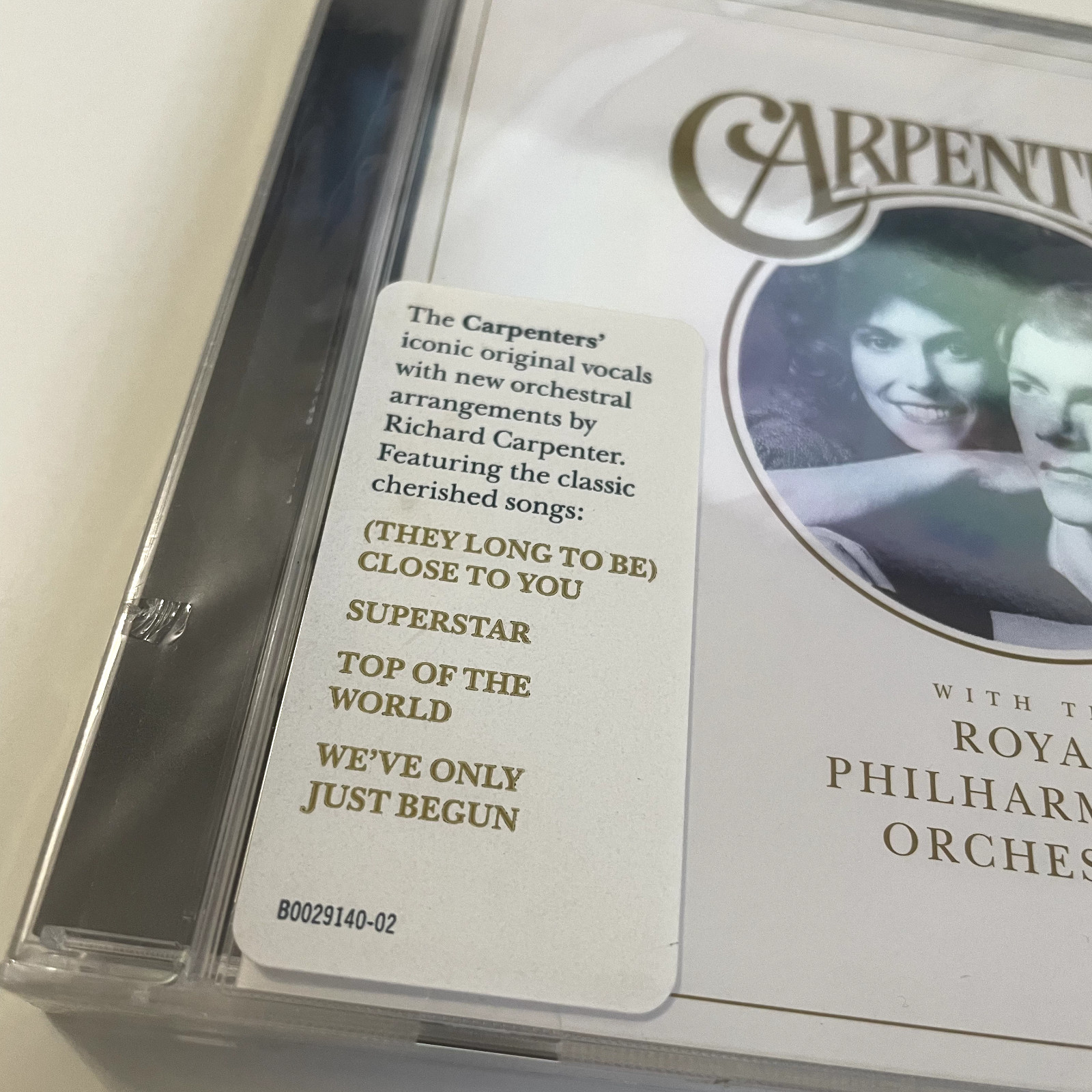 CARPENTERS LIMITED TARGET EDITION OOP CD WITH THE ROYAL PHILHARMONIC BONUS TRACK