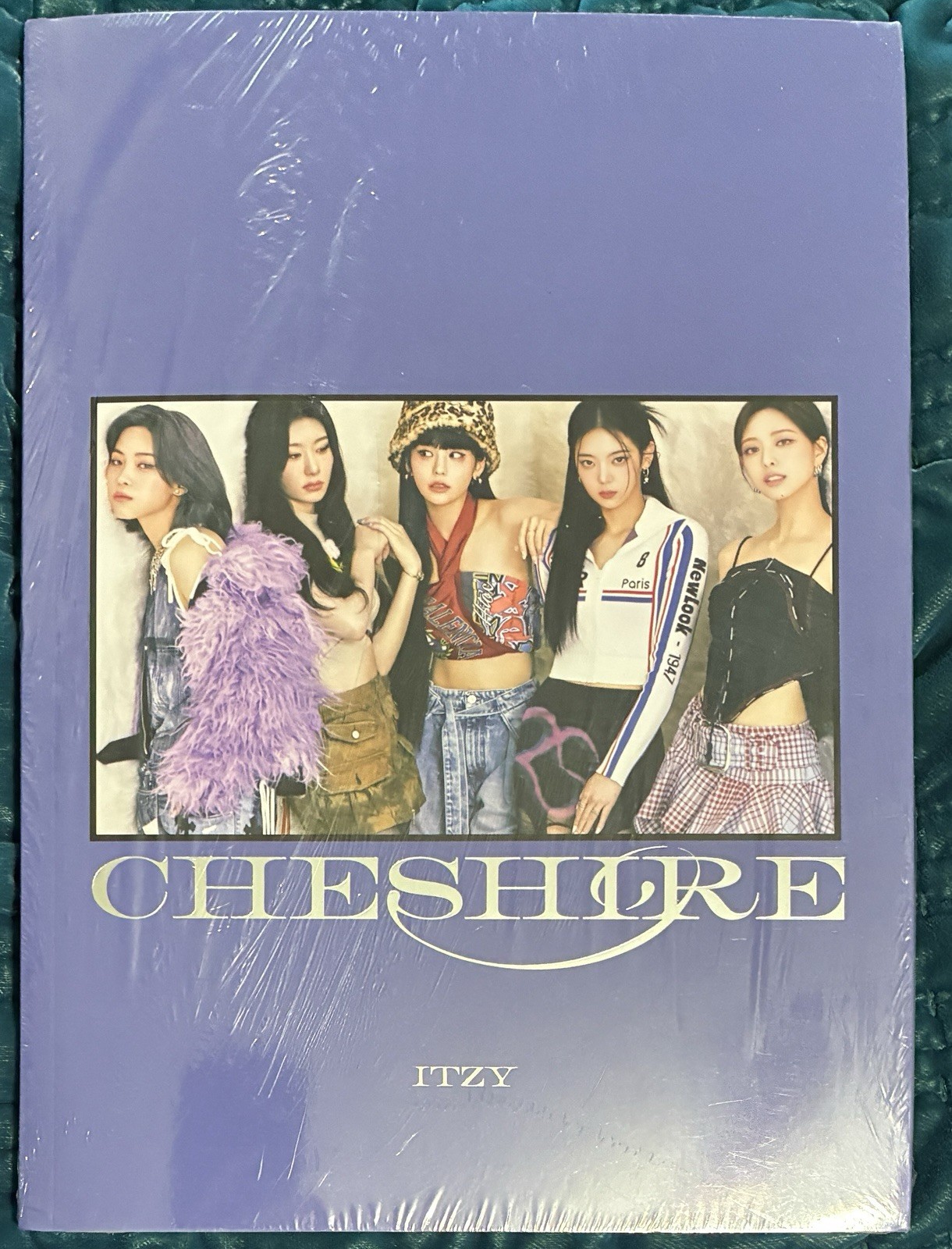 [USA SELLER] ITZY CHESHIRE CD ALBUM LIMITED EDITION w/ INCLUSIONS Sealed