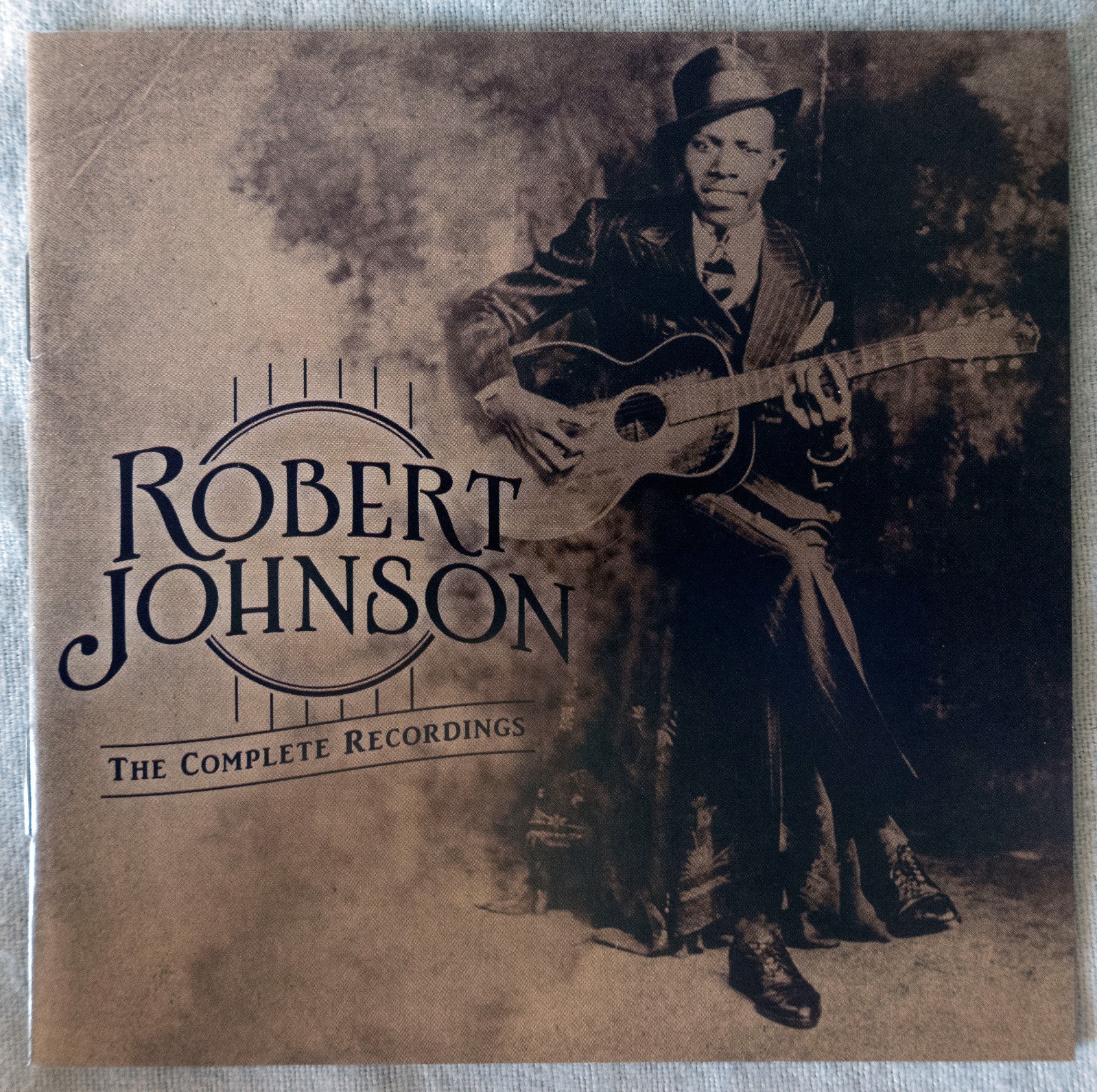 Robert Johnson – The Complete Recordings: The Centennial Collection