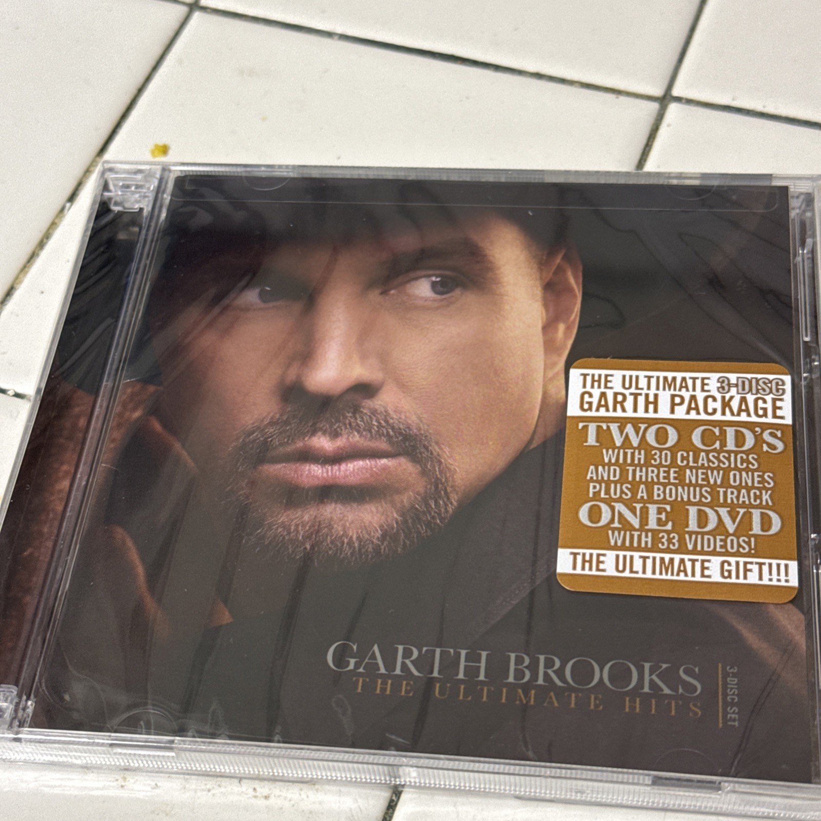 Garth Brooks Hits Friends In Low Places, Two Cds Dvd Country Music Set Rodeo