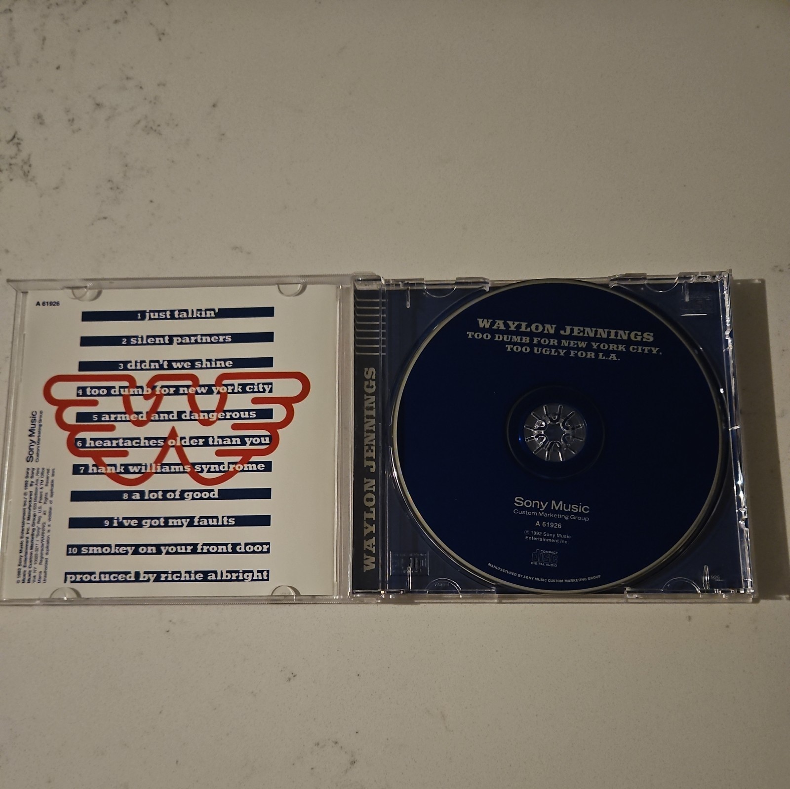 Waylon Jennings – Too Dumb for New York City, Too Ugly for L.A. CD (1992)