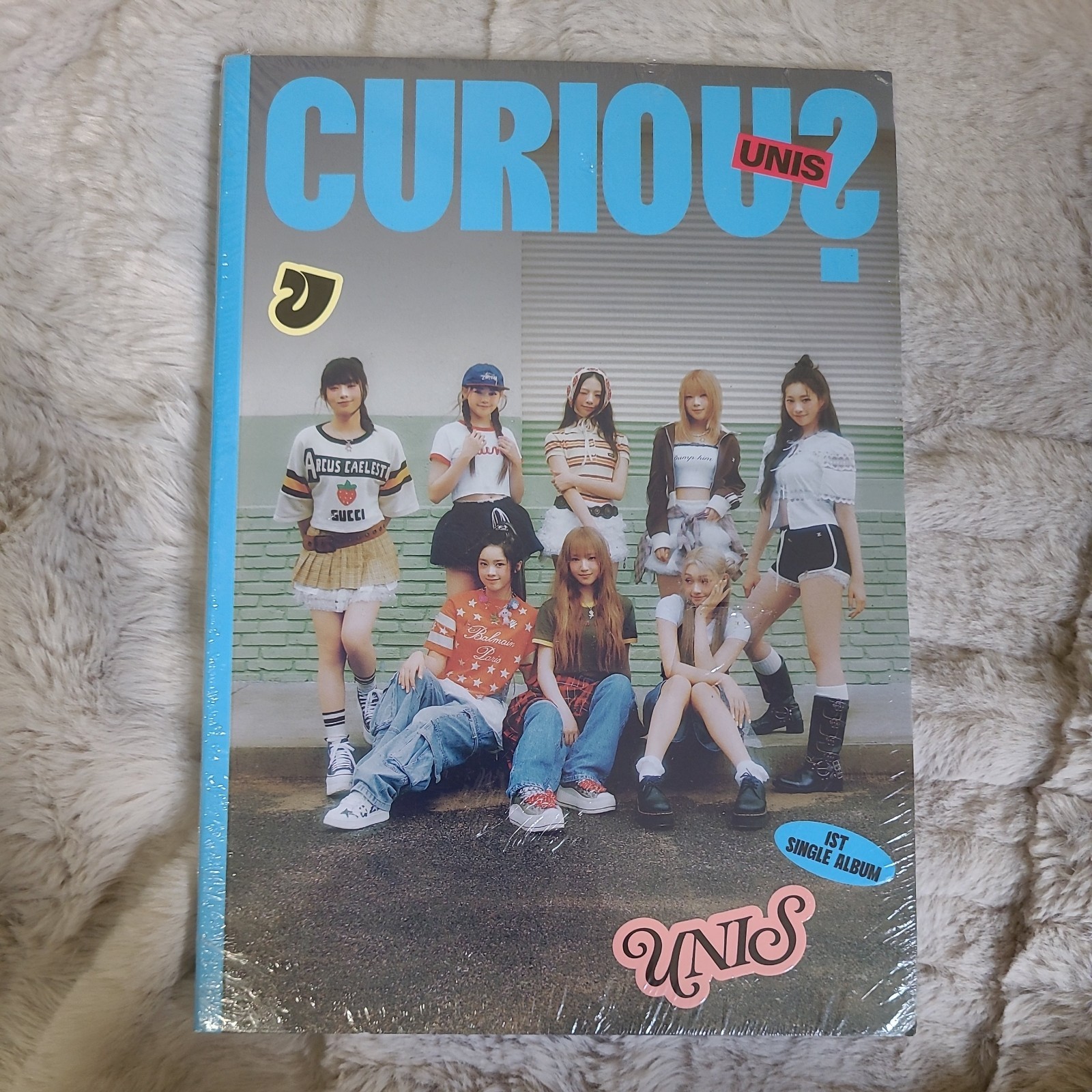 K-POP UNIS 1st Single Album CURIOUS CD+84p P.Book+2p Card+3ea Sticker+F.Poster